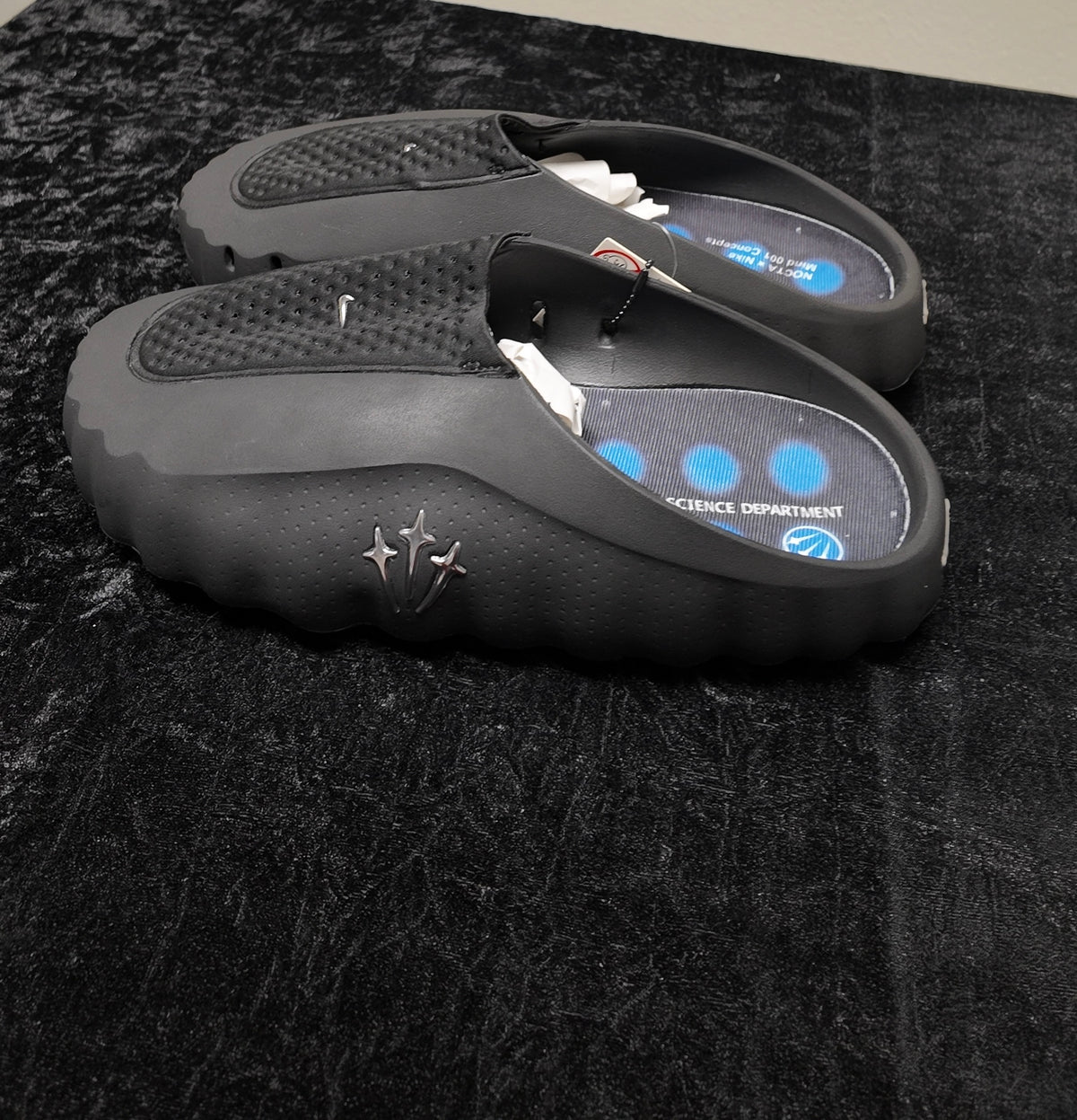 Nike Mind 001 Slides – Black Chrome (Brand New, Authentic)